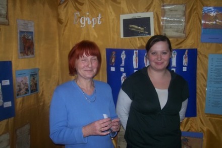 biblioteka1 ?Mitologie świata? to kolejna wystawa cykliczna organizowana przez kobyłkowską bibliotekę