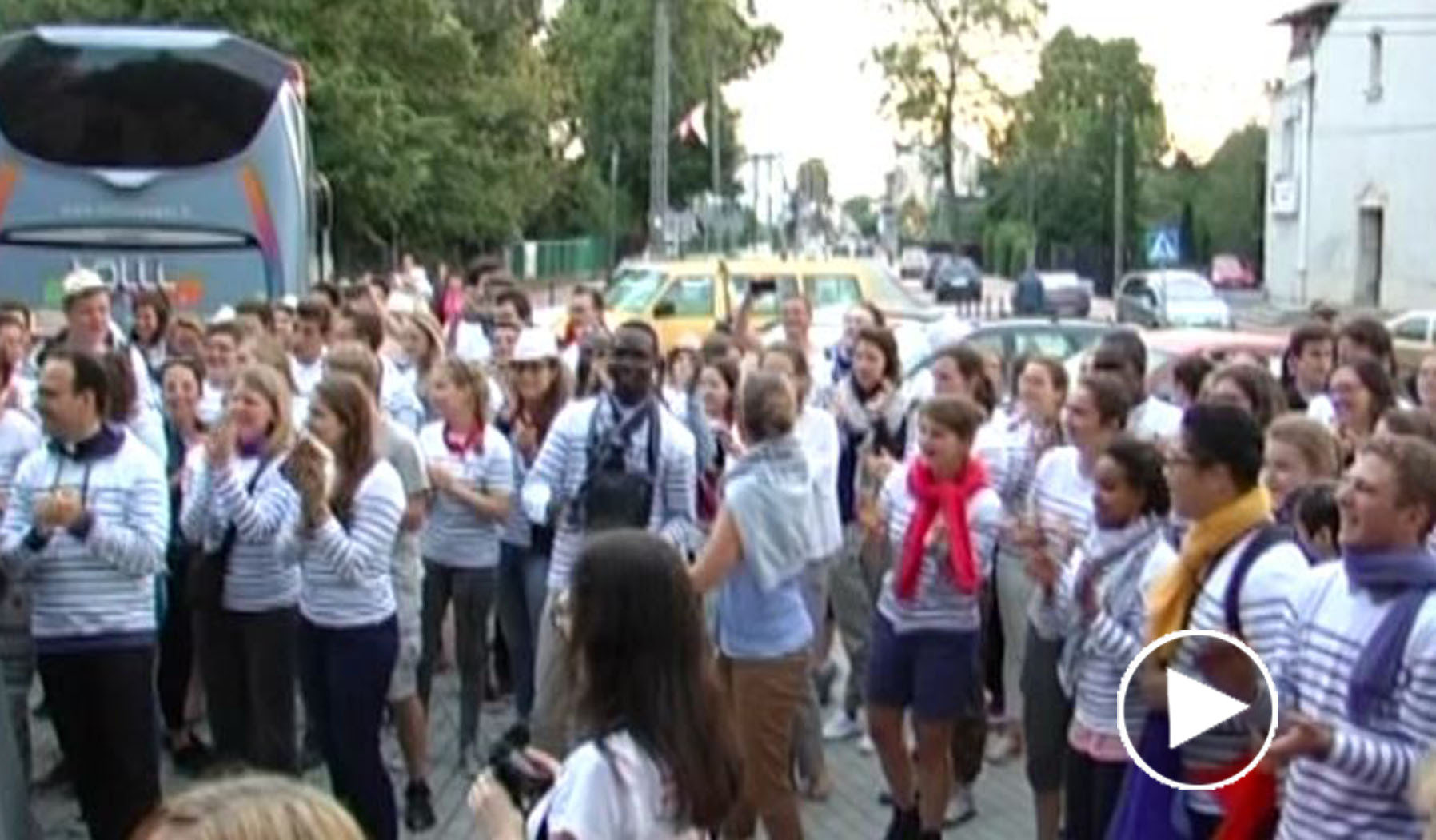 Światowe Dni Młodzieży – powitanie uczestników z Francji w Wołominie