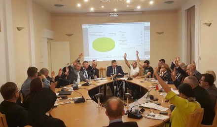 głosowanie za przyznaniem tytułu