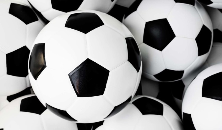 Czy warto korzystać z VPN do oglądania piłki nożnej online?