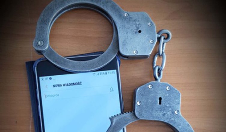 Oszukiwał ludzi w Internecie - wpadł już w ręce Policji