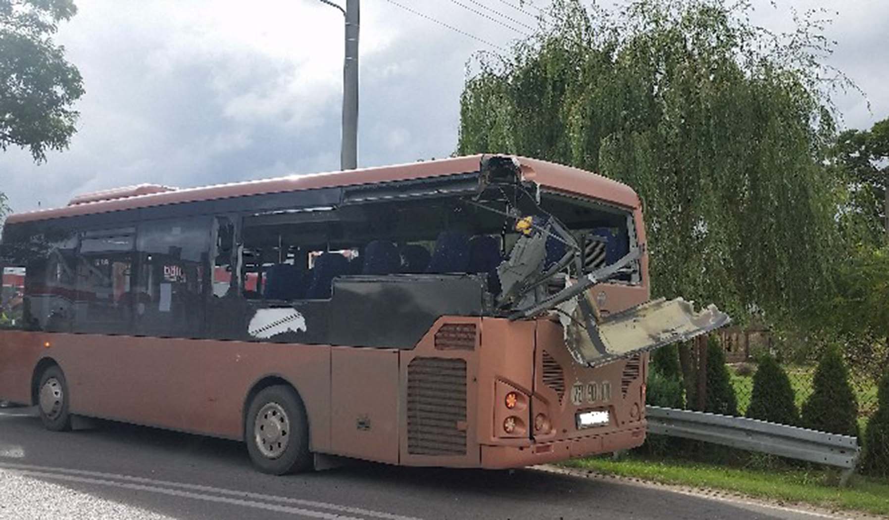 Kolizja autobusu i samochodu ciężarowego w miejscowości Ruda