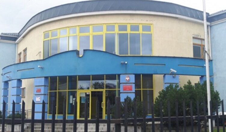 SP nr 5 w Ząbkach poszukuje pracownika na stanowisko sekretarza szkoły