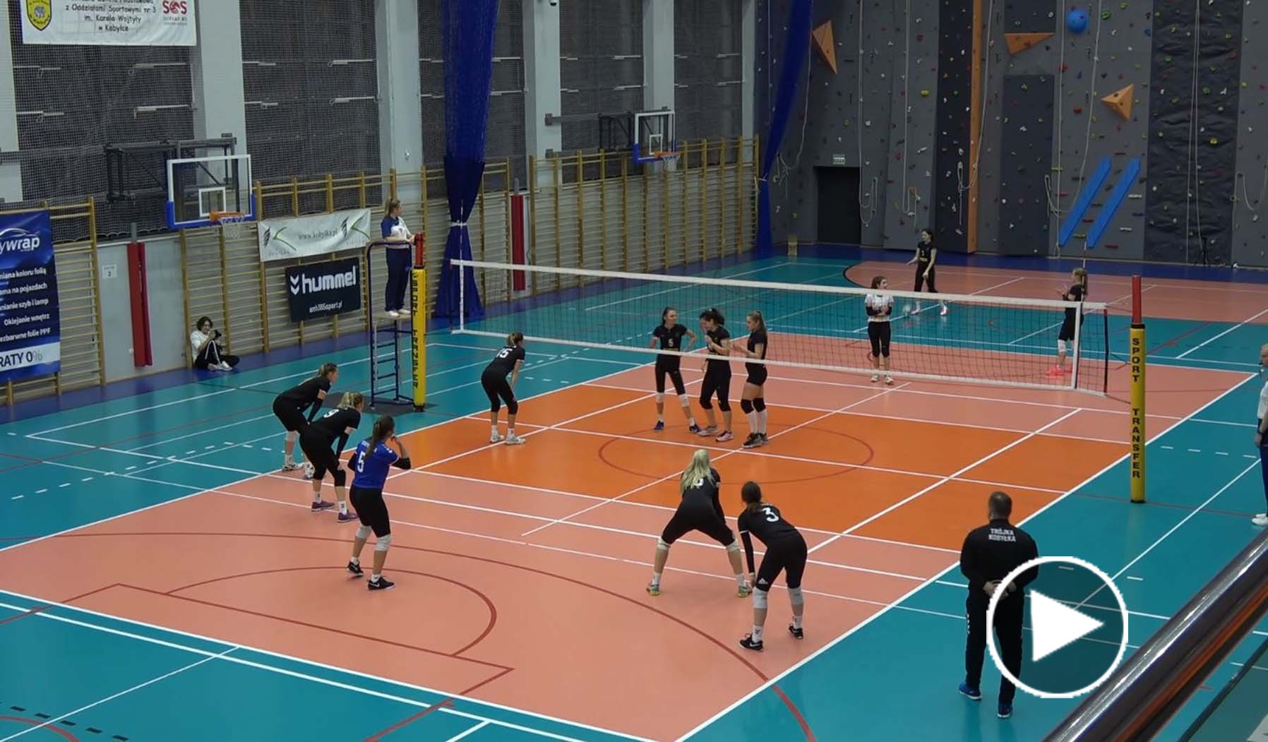 Fragmenty meczu siatkówki III ligi kobiet  pomiędzy Easy Wrap Trójka Kobyłka a UKS Lesznowola