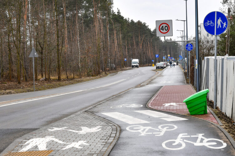 Ulica Żbikowskiego w Ząbkach