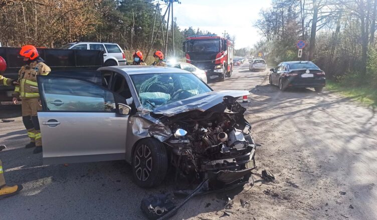zderzenie trzech pojazdów w Zielonce