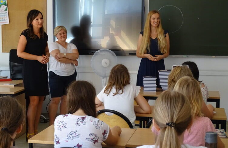Uczniowie 5c z SP4 w Ząbkach nagrodzeni
