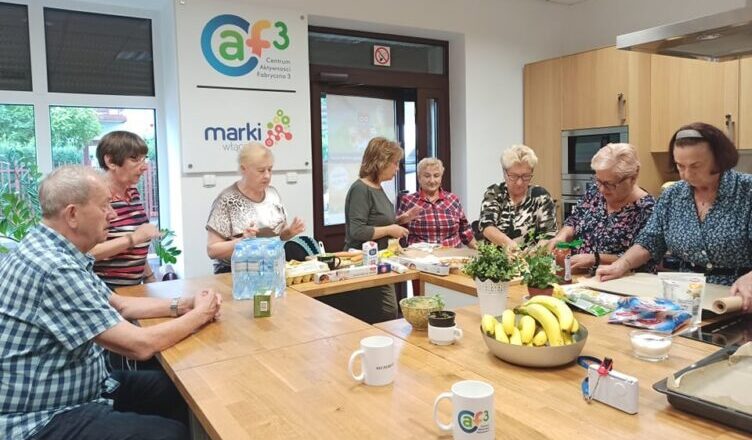 Aktywni seniorzy w kuchni CAF3