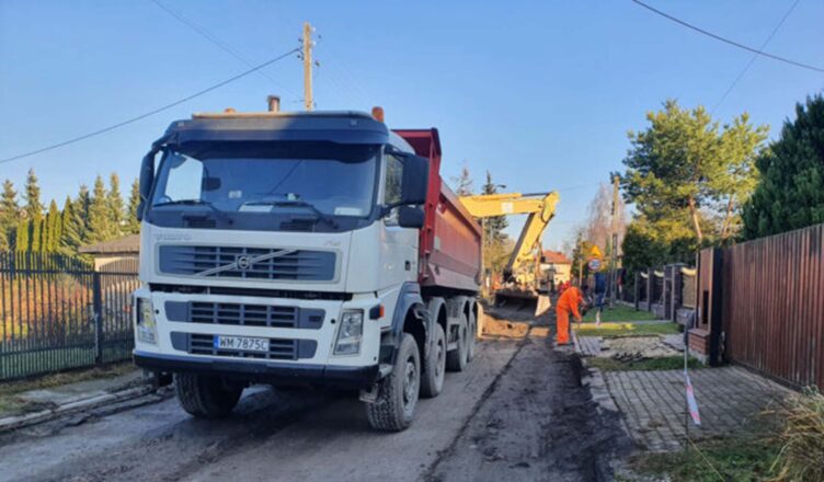 Trwają prace przy remoncie ulicy Miłej w Duczkach