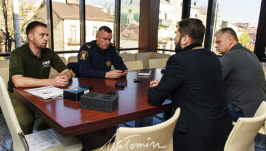 Wołomińscy strażnicy miejscy wyposażeni w kamery nasobne