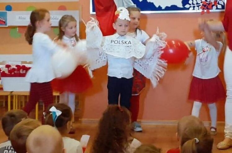 Święto Niepodległości w przedszkolu samorządowym w Dręszewie