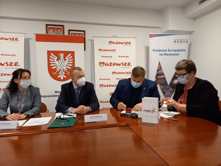 Dotacja dla mareckich strażaków