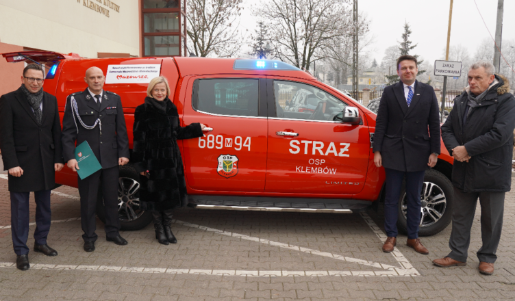 Przekazanie lekkiego specjalnego samochodu technicznego dla OSP w Klembowie