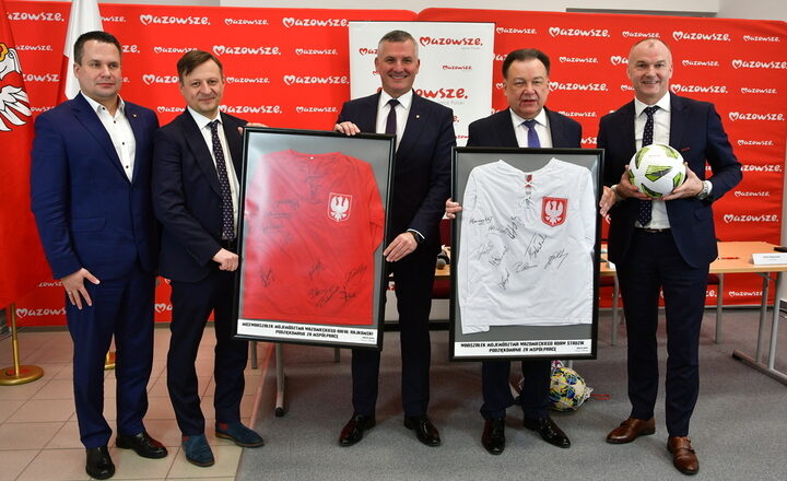 Samorząd Mazowsza wspiera mazowiecką piłkę nożną