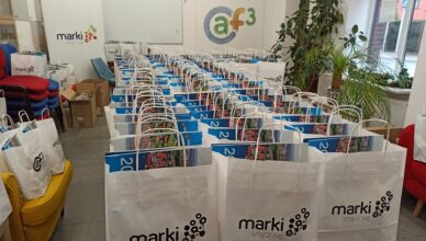 Upominki dla członków mareckich organizacji senioralnych