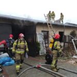 To był pracowity tydzień dla strażaków z naszego powiatu. Trzy osoby zostały poszkodowane w pożarze budynku komunalnego w Markach. Do kolejnego pożaru doszło w miejscowości Nadma, paliła się stolarnia.