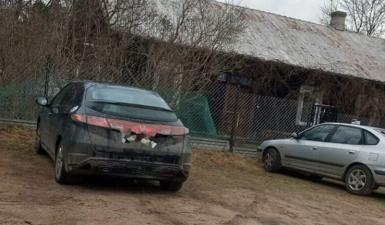 Staranowany radiowóz