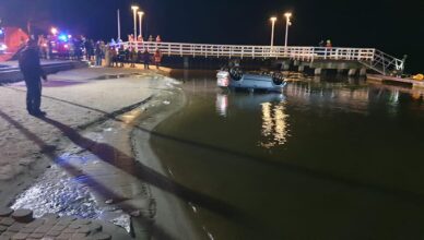 Samochód w rzecze, w środku ciało mężczyzny