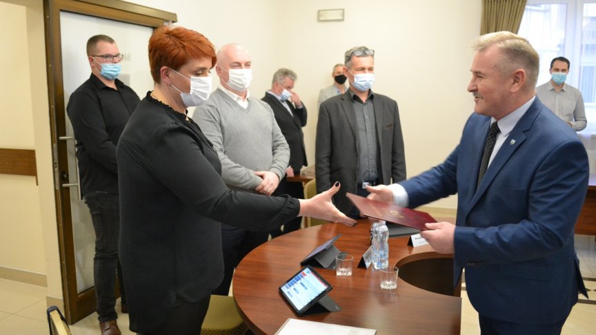 Zaprzysiężenie nowej Radnej Rady Miejskiej w Tłuszczu