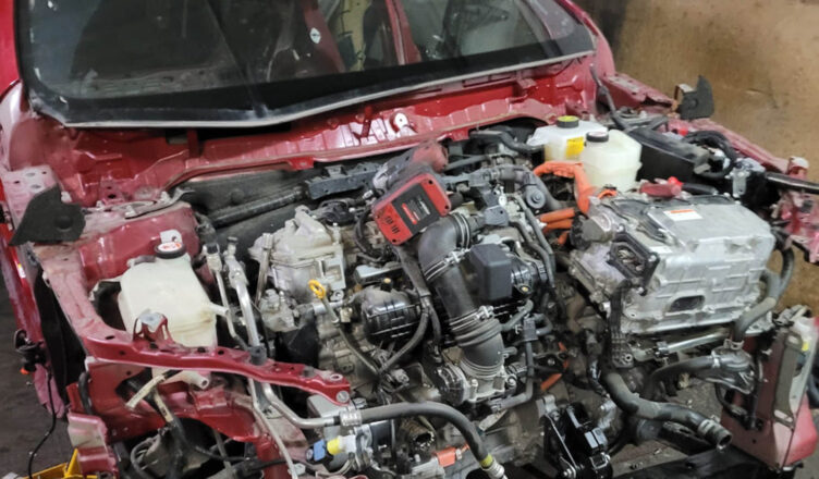 Rozkładali na części kradzioną Toyotę Auris