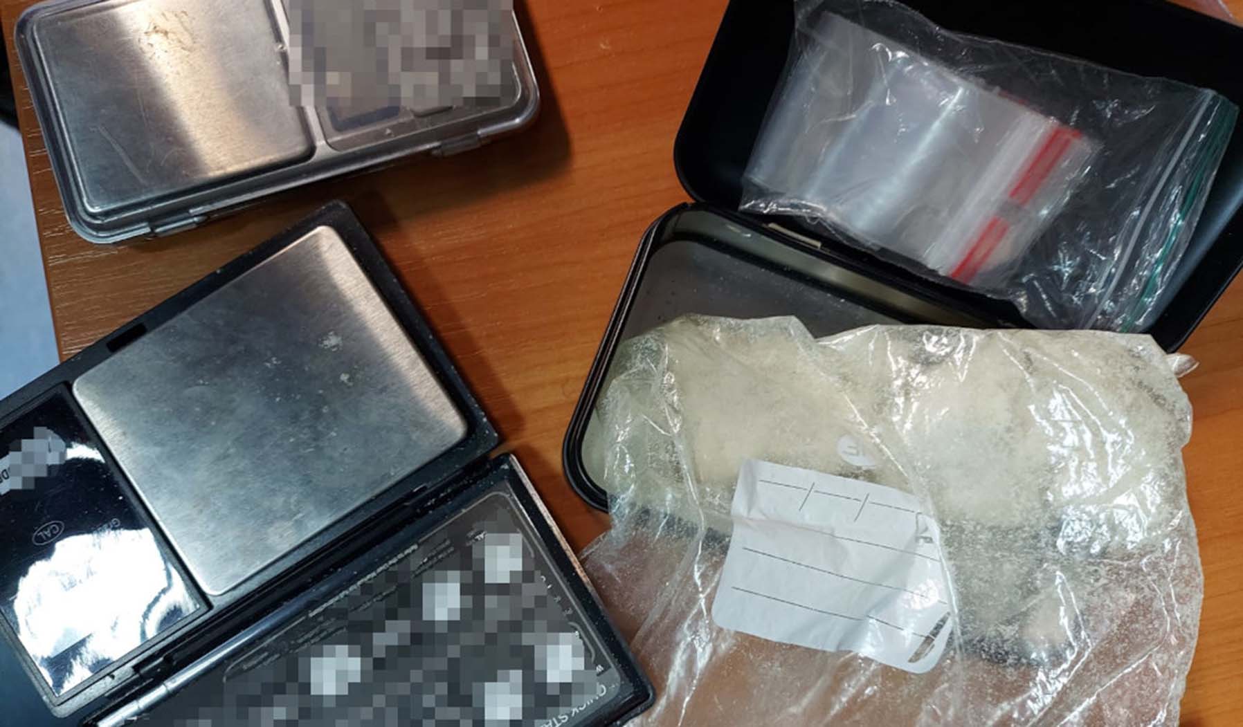 Przewoził narkotyki w samochodzie. Teraz grozi mu kara do 3 lat pozbawienia wolności.