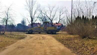 Równanie dróg gruntowych w Markach