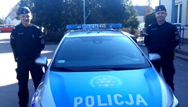 Policjanci pomogli rodzącej kobiecie bezpiecznie dojechać do szpitala