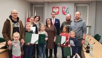 Wręczenie nagród w zimowym konkursie zielonkowskiej biblioteki