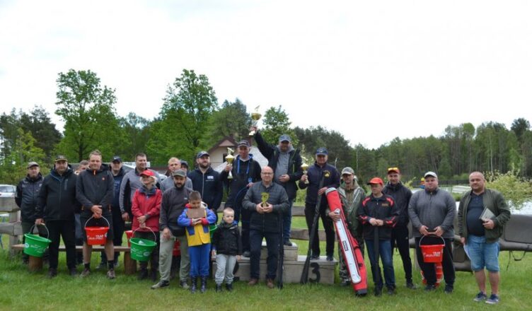 Zawody wędkarskie o Puchar Burmistrza Tłuszcza