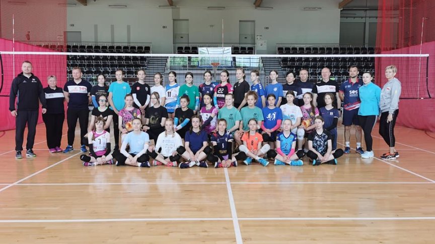 Konsultacja kadry makroregionu w siatkówce