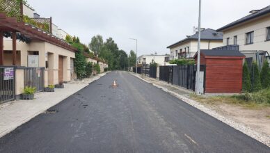 Rozpoczęło się asfaltowanie ulicy Hallera w Markach