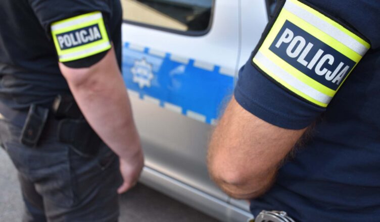 Zatrzymani podczas włamania i próby kradzieży