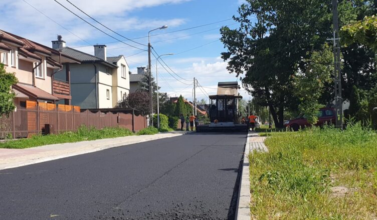 Marki - asfaltowanie ulicy Koszalińskiej