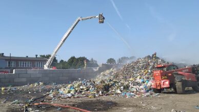 Pożar śmieci przy ulicy Leśnej w Wyszkowie
