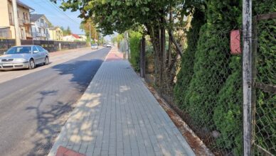 Chodnik przy Bandurskiego w Markach