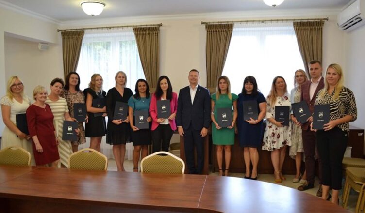 Tłuszcz - 13 nowych nauczycieli mianowanych