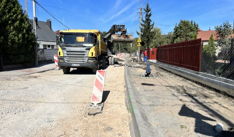 Zielonka - w ulicy Pustelnickiej prace postępują