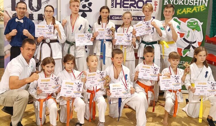 Warszawska Olimpiada Młodzieży z 16 medalami dla karateków z Zielonki