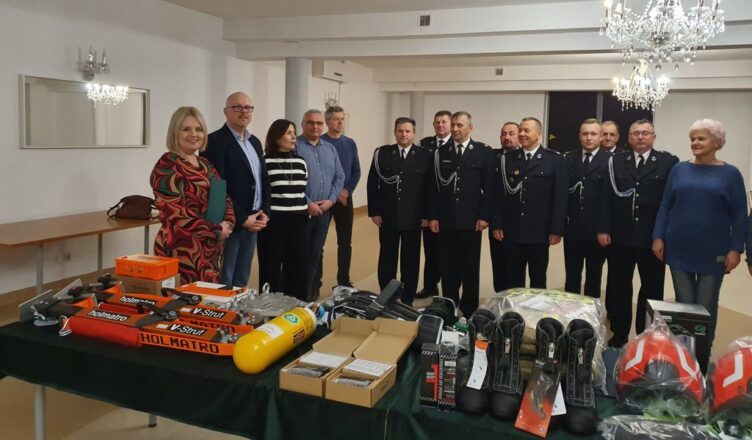 Radzymin - nowy specjalistyczny sprzęt dla gminnych jednostek OSP