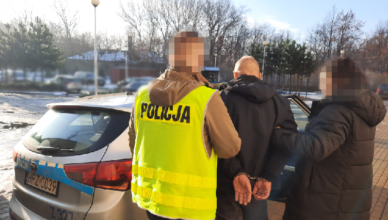 Zastraszył nożem, żeby zdobyć papierosa. Teraz grozi mu do 12 lat więzienia