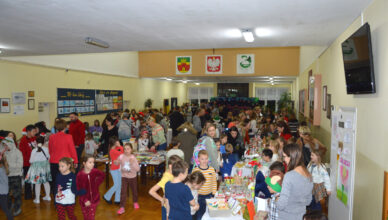 Marki - szkolna akcja charytatywna "Uśmiech dla..."