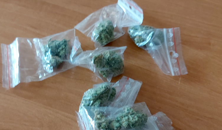 Amfetamina, Marihuana, Mefedron - policjanci zatrzymali kolejnego dilera