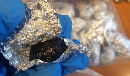 47-latek posiadał prawie 8 kilogramów narkotyków - grozi mu do 10 lat więzienia