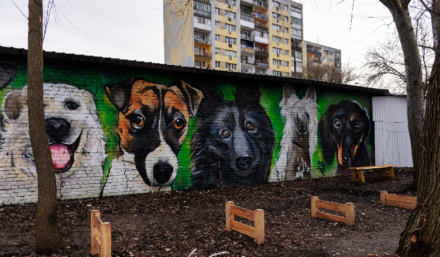 Lokalni artyści stworzyli mural na wołomińskim psim polu