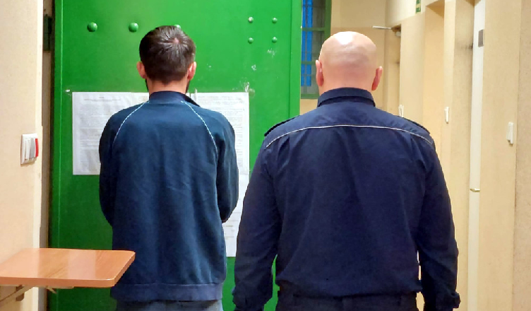 Specjalnie przerobili auto do kradzieży paliwa, wpadli na gorącym uczynku