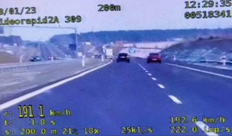 Przekroczył prędkość na S8, bo spieszył się na spotkanie z nową dziewczyną