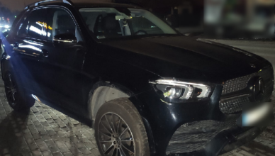 Policjanci odzyskali kolejnego skradzionego Mercedesa