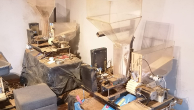 Nielegalna fabryka papierosów w mieszkaniu