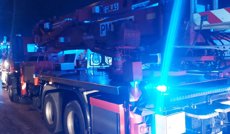 Pożar na 11 piętrze bloku w Legionowie