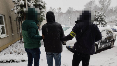 Wyszedł z aresztu i już tego samego dnia zdemolował cztery samochody